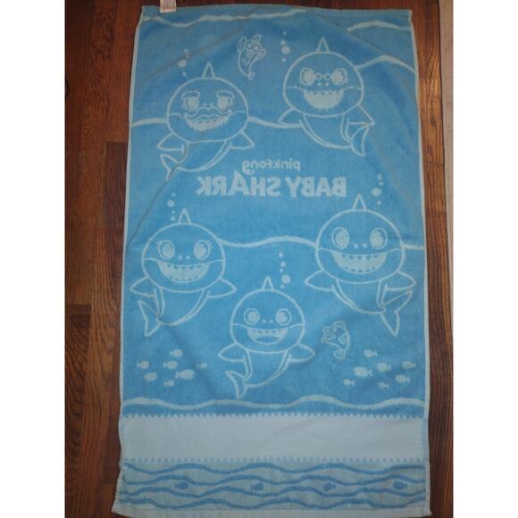 Nickelodeon Pinkfong Baby Shark Bath Towel - Picture 4 of 7